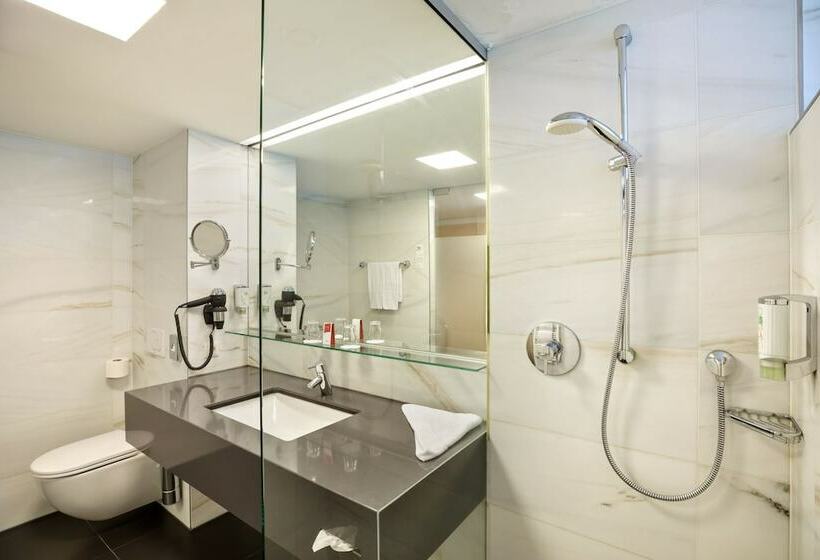 Классический Номер, Austria Trend Hotel Congress Innsbruck