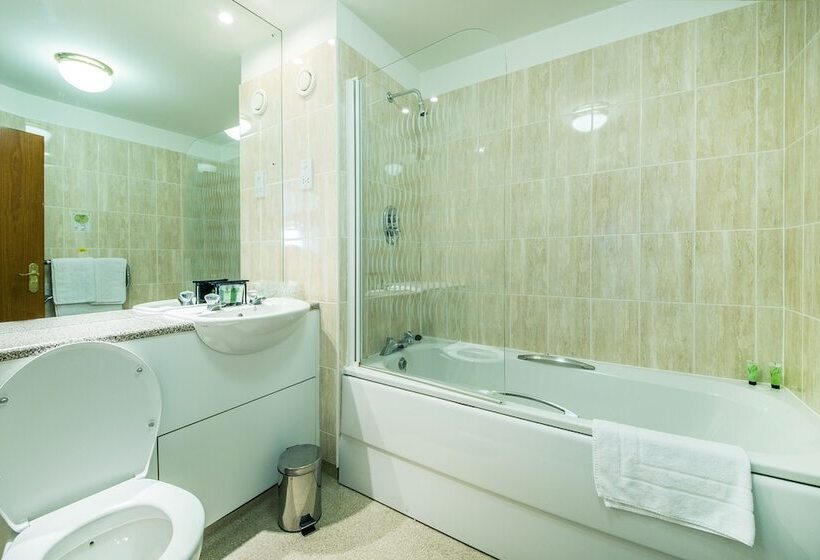 Номер Superior, Arden Hotel And Leisure Club