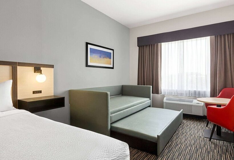 スイート, Ramada By Wyndham Marina