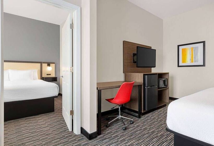 스위트, Ramada By Wyndham Marina