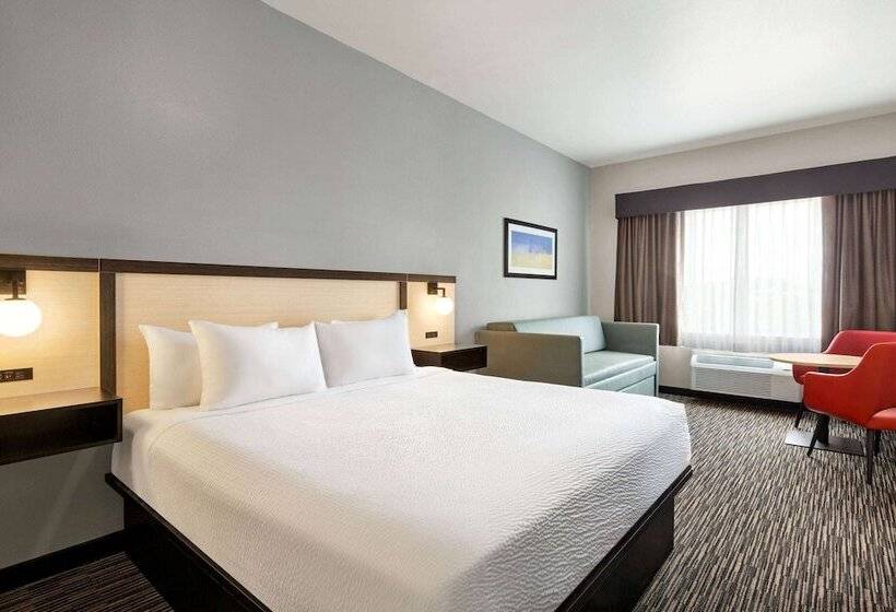 スイート, Ramada By Wyndham Marina