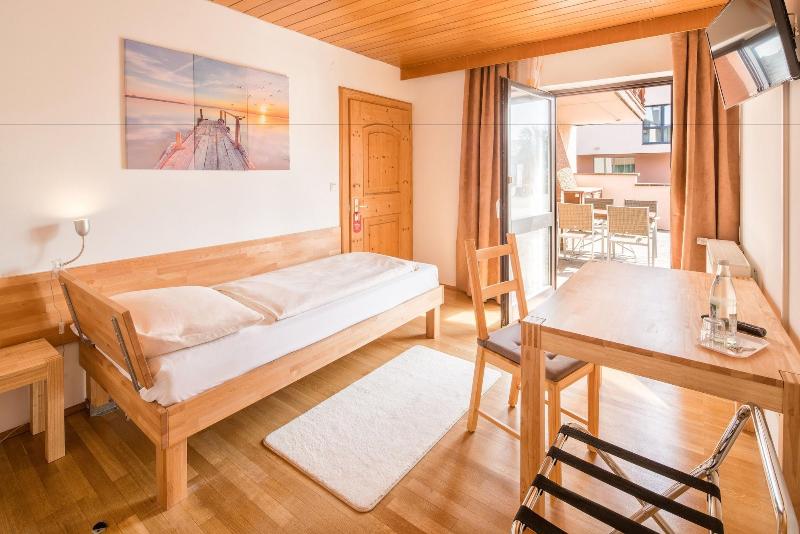 标准单人间, Meridian Superior