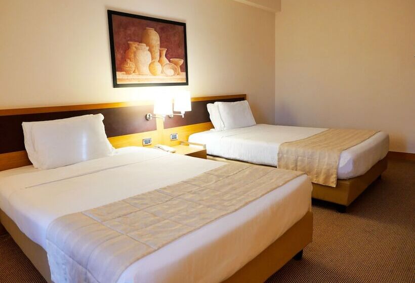 اتاق استاندارد چهار تخته, Plaza Caserta