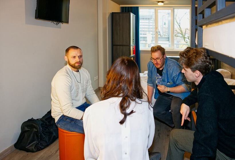 Четырехместный Номер Стандарт, a&o München Hackerbrücke