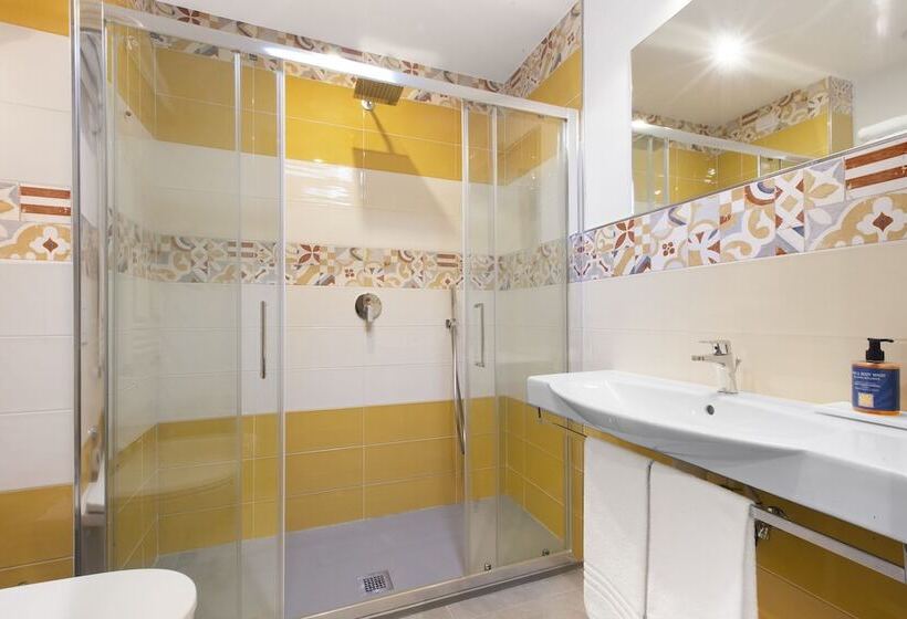 غرفة قياسية, O Sole Mio