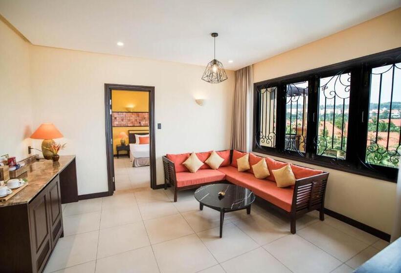 سوئیت اجرایی با بالکن, Pandanus Resort