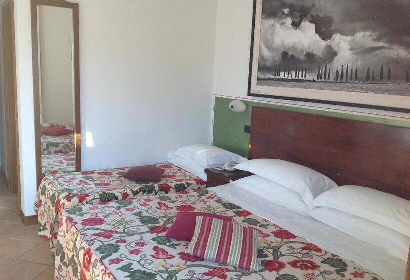 Трехместный Номер Стандарт Interior, Sovestro
