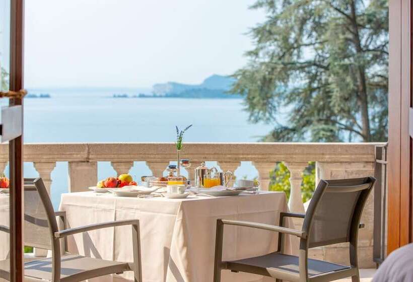 جناح جونيور مطل علي البحيرة, Villa Del Sogno