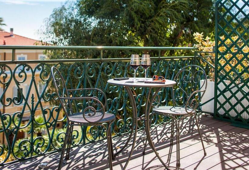 Номер Deluxe Вид на Море, Villa Sylva & Spa