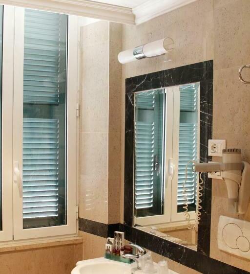 اتاق استاندارد سه نفره, Boutique Hotel Trevi