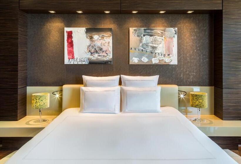 اتاق اجرایی با تخت بزرگ, Swissôtel Tallinn