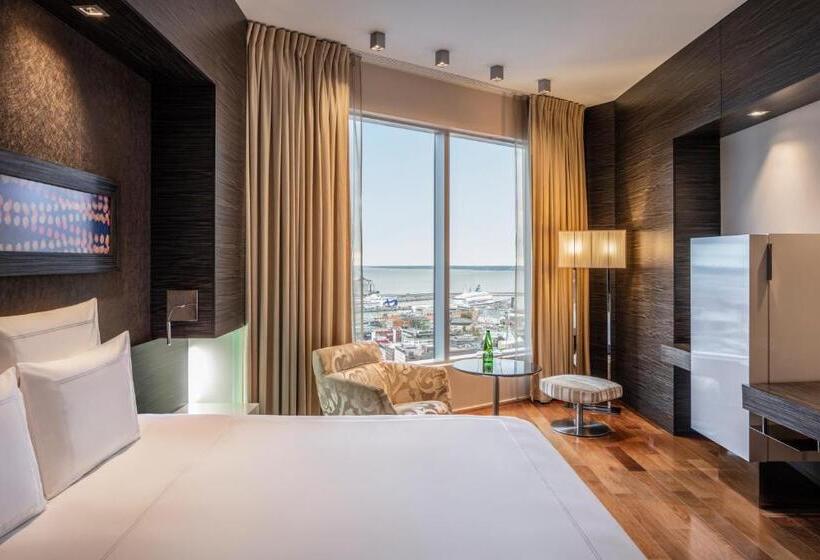 اتاق اجرایی با تخت بزرگ, Swissôtel Tallinn