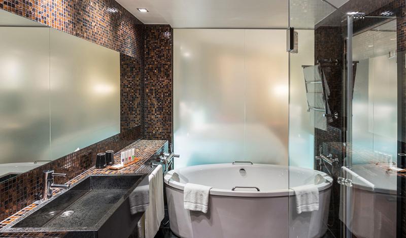 اتاق استاندارد با چشم‌انداز, Swissôtel Tallinn