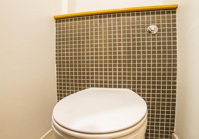 Quarto Estandar Individual, The Cleveland