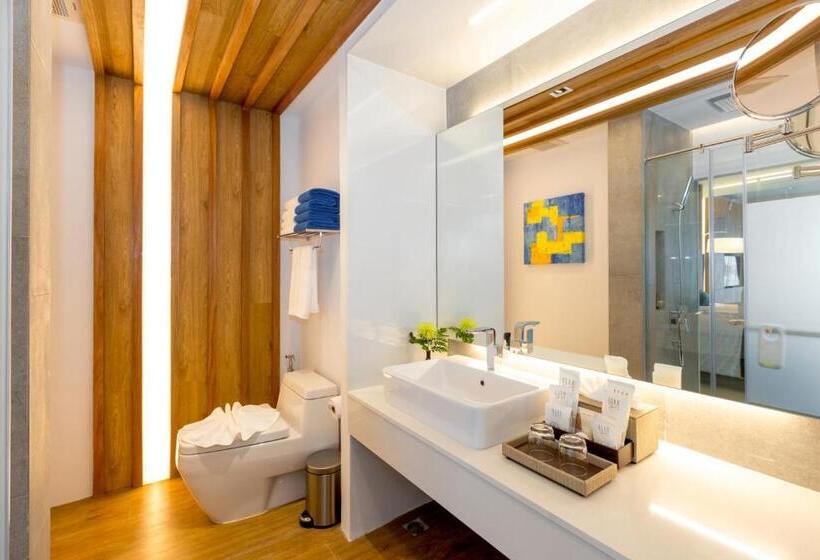 سوییت لوکس, Kudo Hotel & Beach Club