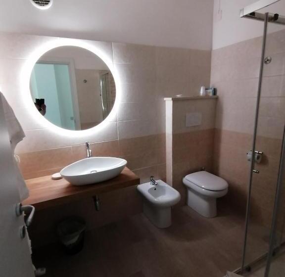 Четырехместный Номер Стандарт, Nido Delle Rondini Hotel Ristorante Pizzeria