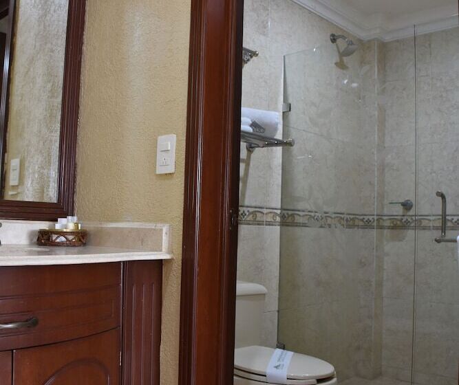 Chambre Executive, Casino Plaza
