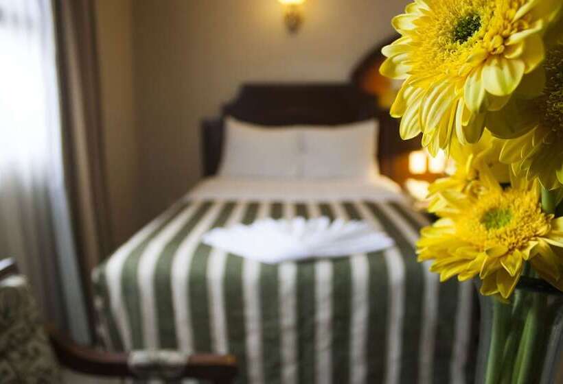 Chambre Executive, Casino Plaza