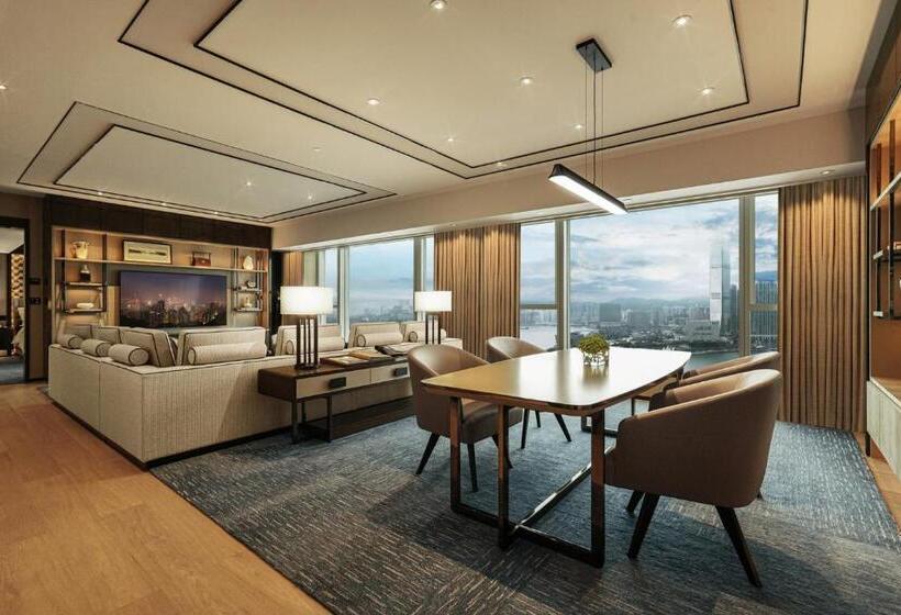 디럭스 스위트 킹 침대, Four Seasons Hotel Hong Kong