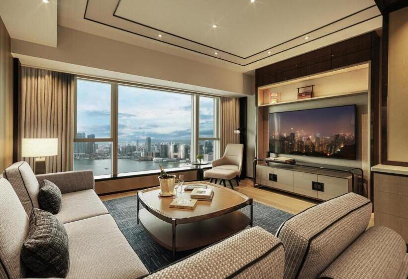 프리미엄 스위트, Four Seasons Hotel Hong Kong