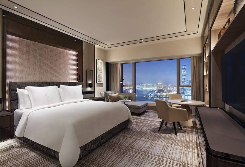 디럭스 전망 룸, Four Seasons Hotel Hong Kong