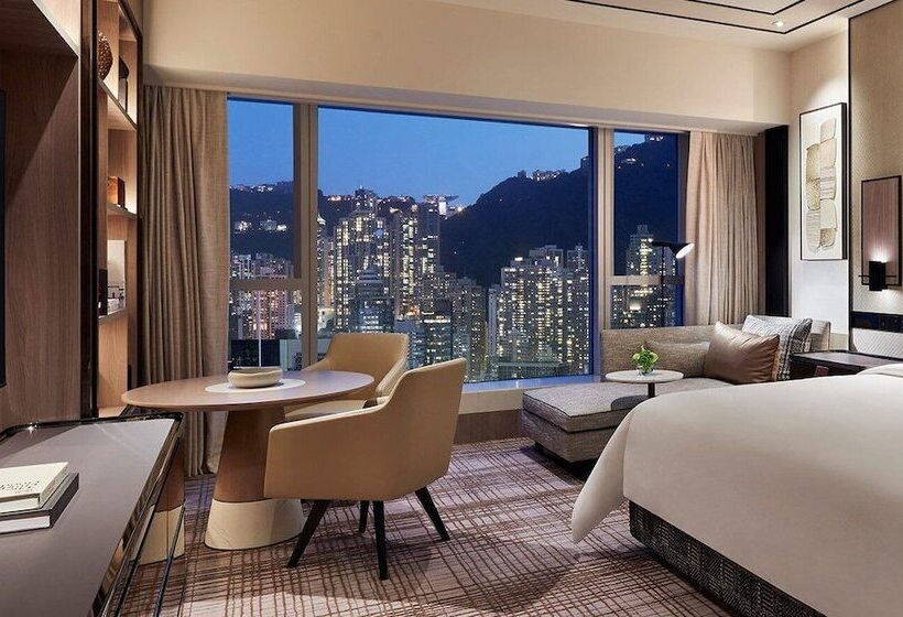 디럭스 전망 룸, Four Seasons Hotel Hong Kong
