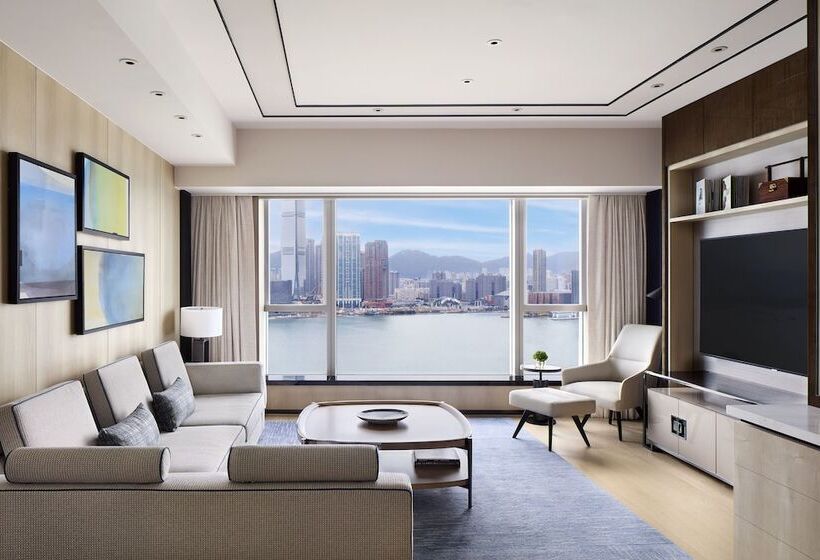 프리미엄 스위트, Four Seasons Hotel Hong Kong