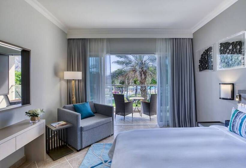 Номер Стандарт с Балконом Вид на Сад, Fujairah Rotana Resort & Spa   Al Aqah Beach