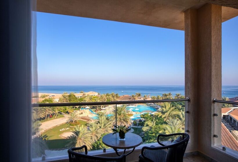 Люкс Вид на Море, Fujairah Rotana Resort & Spa   Al Aqah Beach