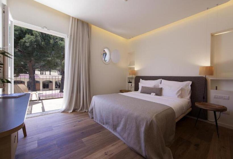 חדר סטנדרט עם מרפסת ונוף לגינה, Hostal Empúries