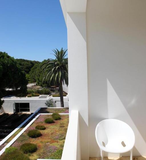 Номер Стандарт с Балконом Вид на Сад, Hostal Empúries