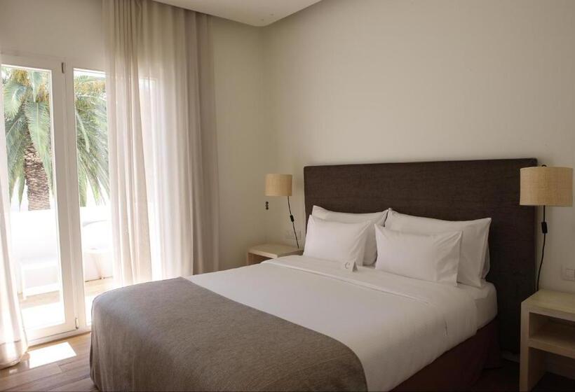 Номер Стандарт, Hostal Empúries