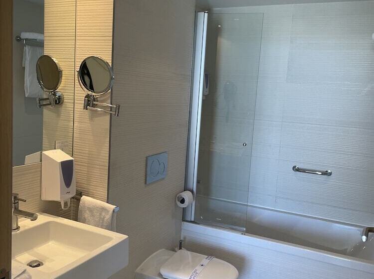 Quarto Triplo Superior, Agora Spa & Resort