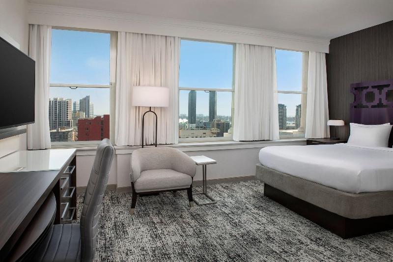اتاق استاندارد با تخت بزرگ, Courtyard By Marriott San Diego Downtown