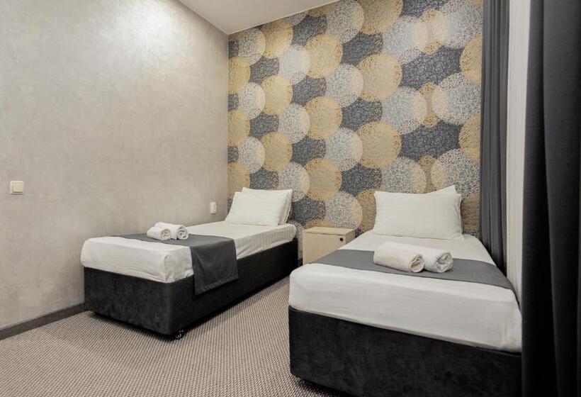 Standard Room, Rush