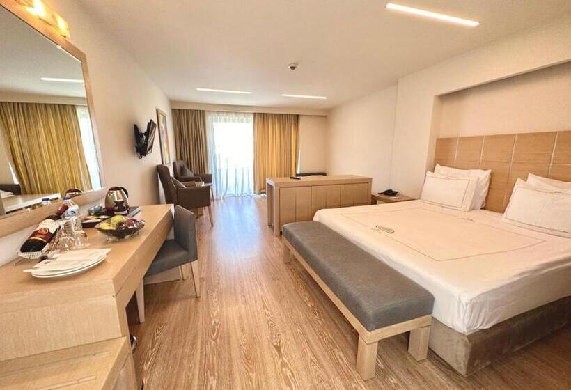 Полулюкс, Bellis Deluxe Hotel & Heated For Winter Aqua Park