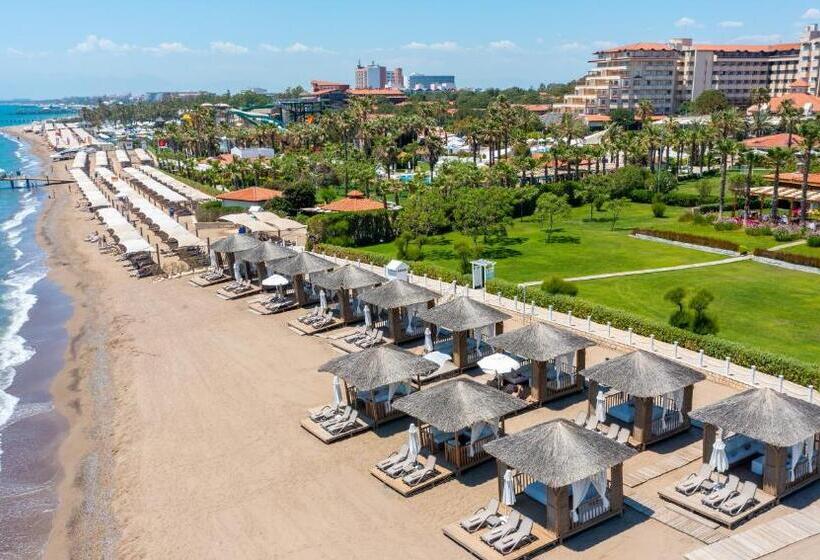 Вилла 3 Спальни, Bellis Deluxe Hotel & Heated For Winter Aqua Park
