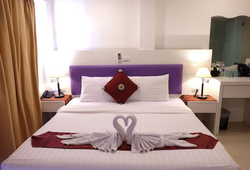 수피리어 룸, Armoni Patong Beach