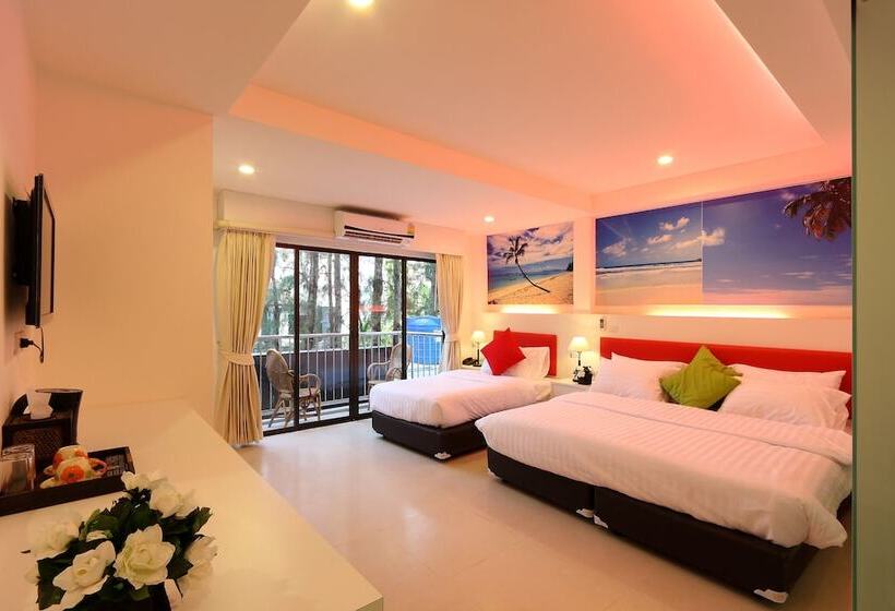 디럭스 룸, Armoni Patong Beach