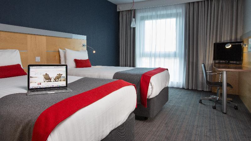 Номер Стандарт, Holiday Inn Express Hamilton, An Ihg