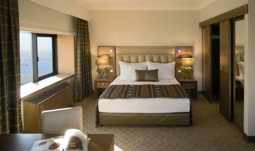 수피리어 전망 룸, Mövenpick Hotel Izmir
