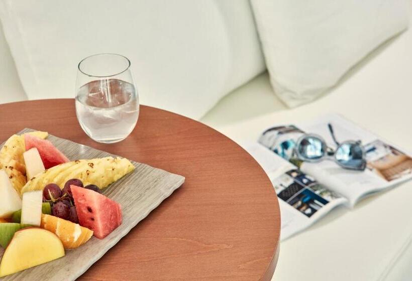 Номер Deluxe, So White Club Resort