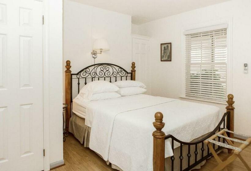 Номер Стандарт, James Buchanan Hotel, Trademark Collection By Wyndham