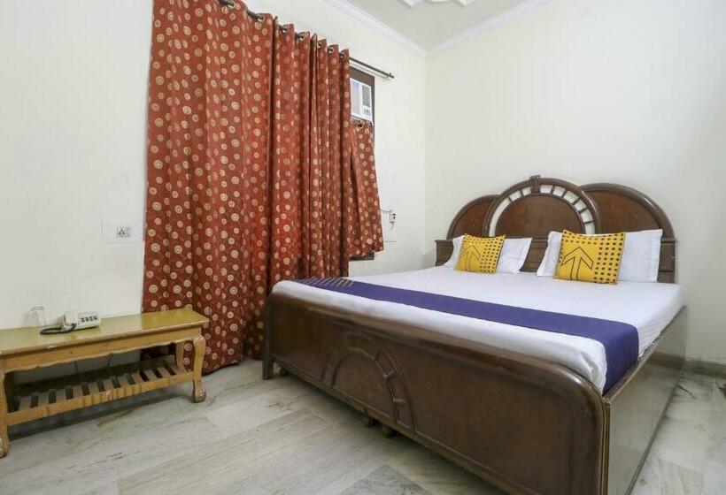غرفة إدارية ثلاثية, Spot On Motel Haryana