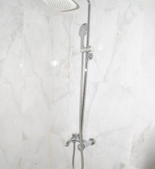اتاق استاندارد سه نفره, White Horse Hotel Cotonou