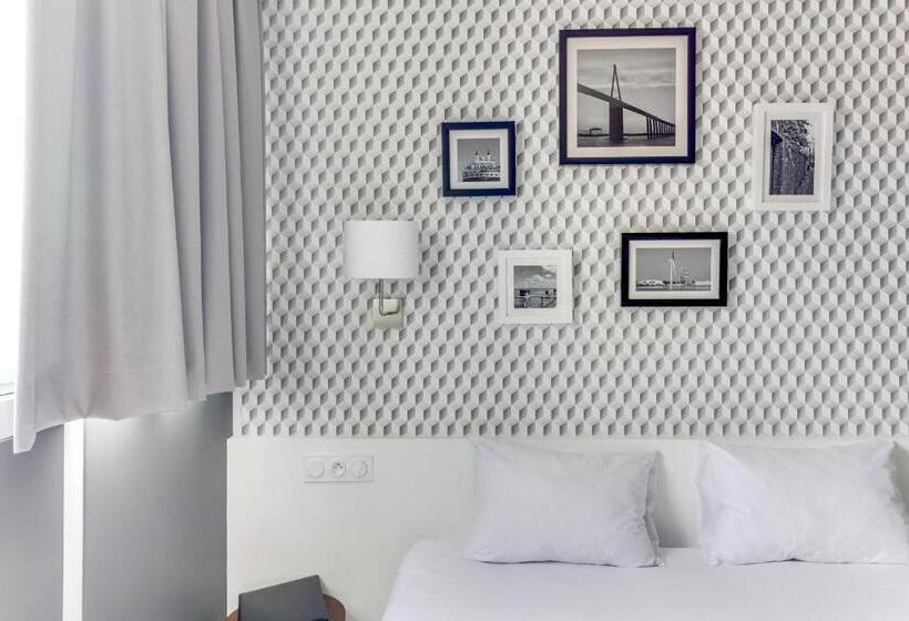 اتاق استاندارد, Brit Hotel Saint Nazaire Centre