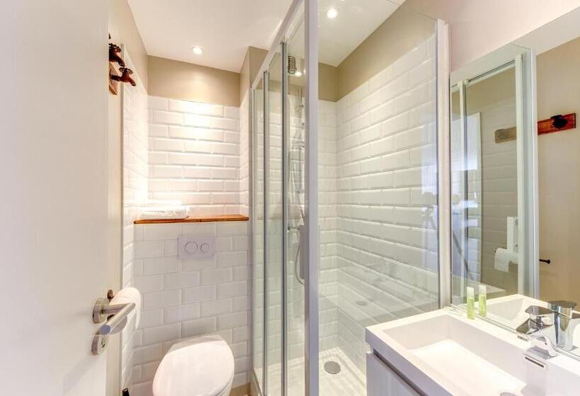 اتاق استاندارد, Brit Hotel Saint Nazaire Centre