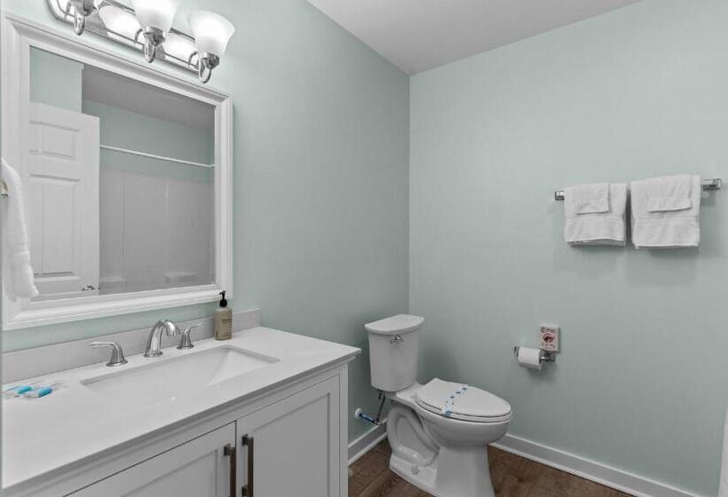 Люкс Повышенной Комфортности, Loggerhead Inn And Suites