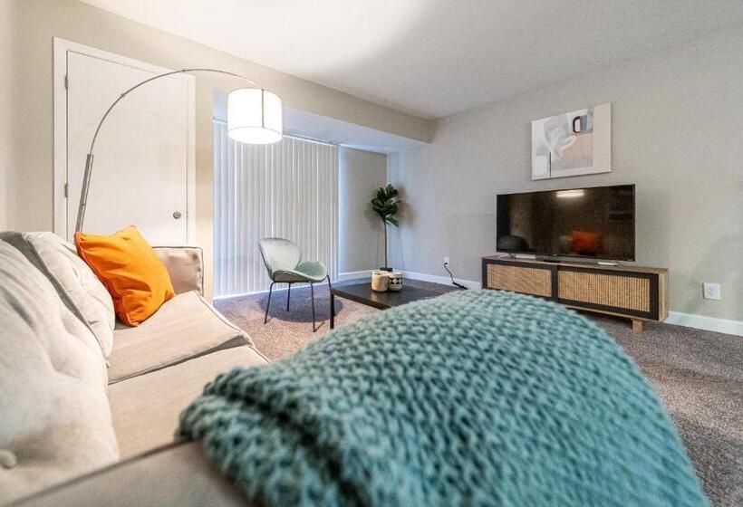 Apartamento 2 Quartos, Kasa Downtown South Bend
