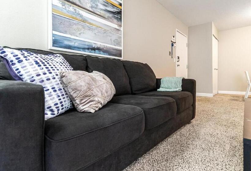 Apartamento 2 Quartos, Kasa Downtown South Bend